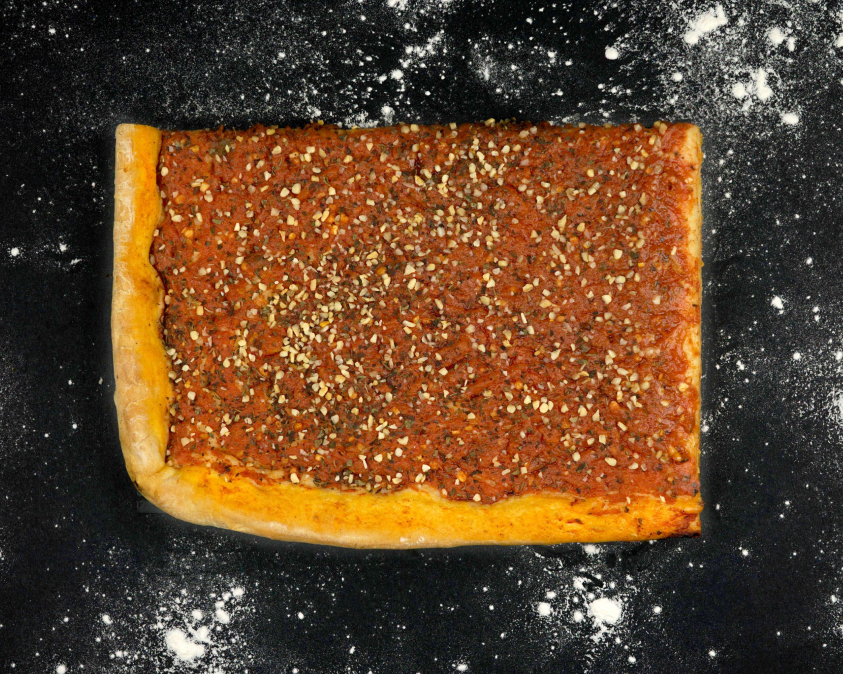 Pizza tomate, ail et basilic Olive & Tomate